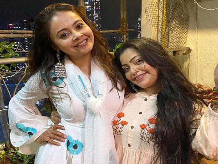 Devoleena and Divya-1607324542480