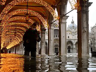 Venice under water as complex dam system fails to activate