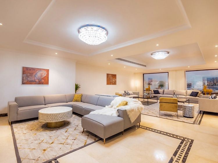 Stock Palm villa property