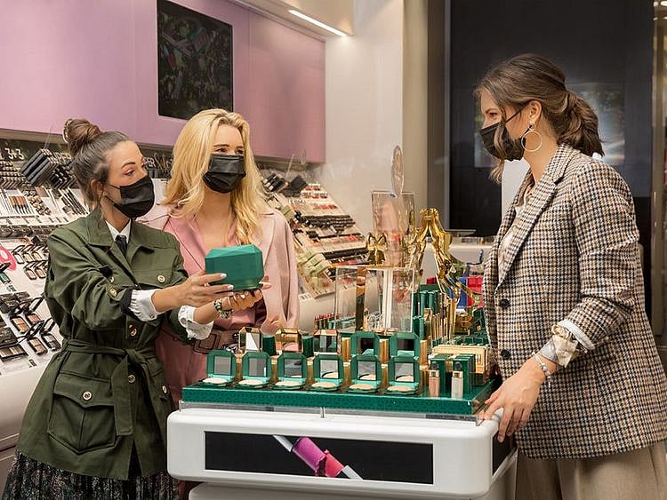 STOCK Abu Dhabi Shopping Season