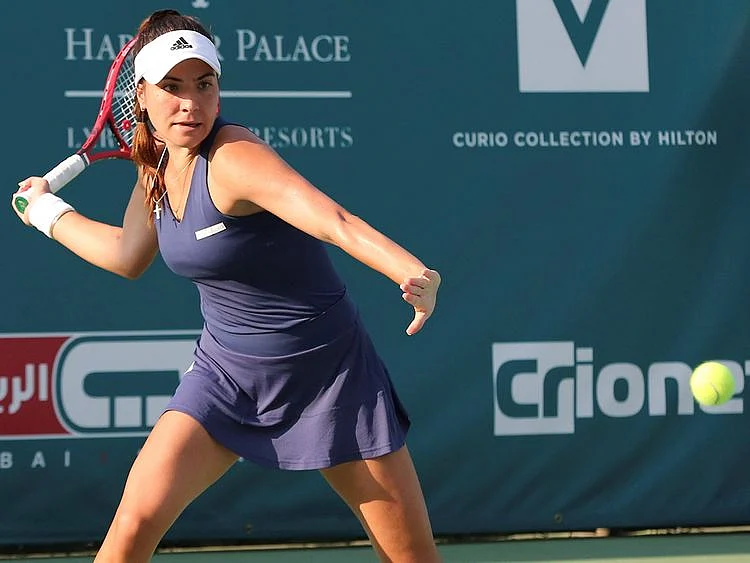  Elena Gabriela Ruse in action at the Al Habtoor Tennis Challenge in Dubai