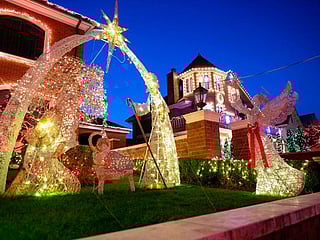 Despite COVID-19, Brooklyn neighbourhood still a flashy Christmas village