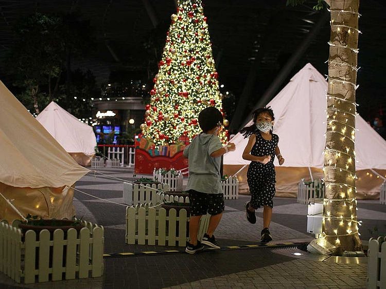 changi airport children glamp