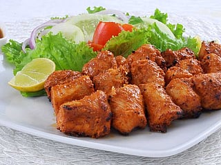 The classic appetizer - Chicken tikka 