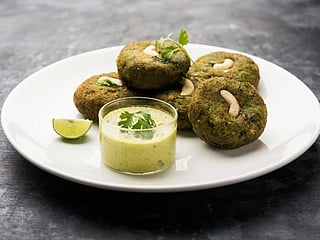 Hara bhara kabab or spinach and potato kababs