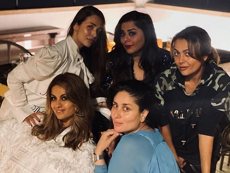 Kareena Kapoor with her friends
