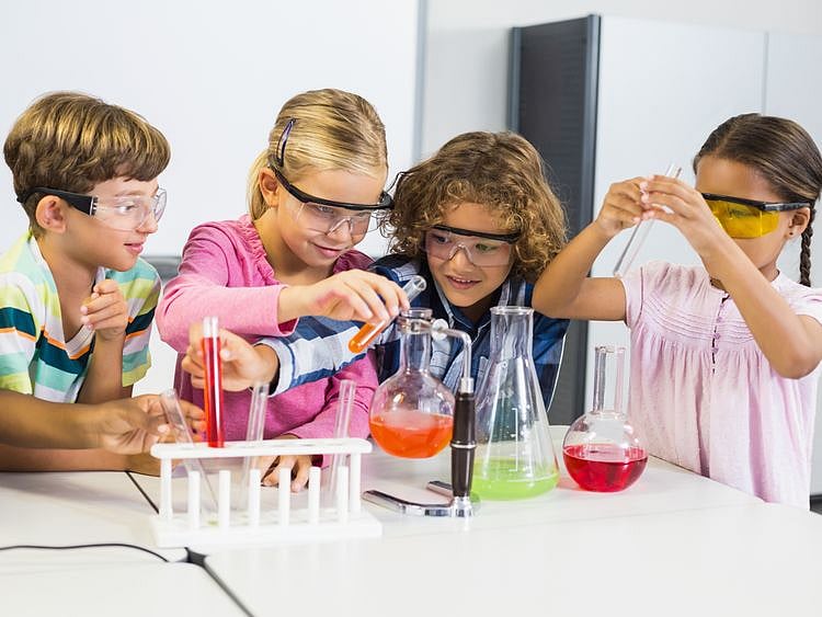 Science Xplorers works with kids to make science fun 