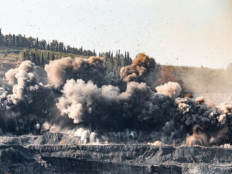 gold mine explosion