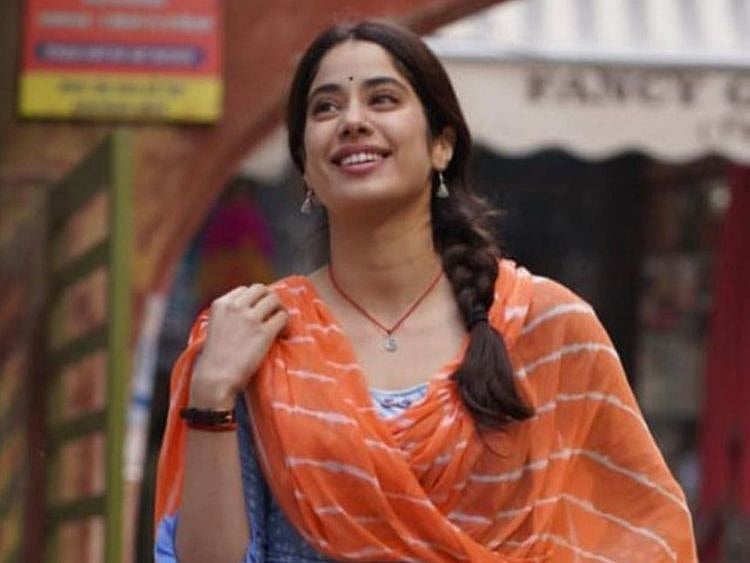 janhvi_kapoor_good_luck_jerry_first_look_main-1610429950745