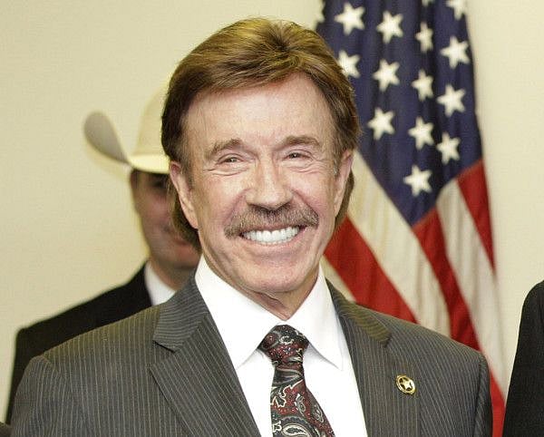 TAB Chuck Norris-1610515626447