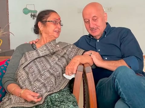 Anupam Kher and mother Dulari.