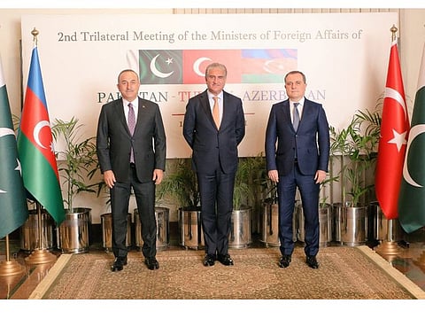 Pakistan Foreign Minister Shah Mahmood Qureshi, Turkish Foreign Minister Mevlut Cavusoglu and Azerbaijan’s Foreign Minister Jeyhun Bayramov signed a joint declaration to improve trade and connectivity among the three countries.