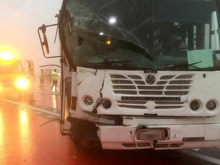 Abu Dhabi car accident fog