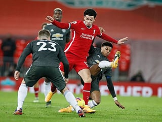 Premier League: Manchester United v Liverpool game sparks complaints from colour-blind fans
