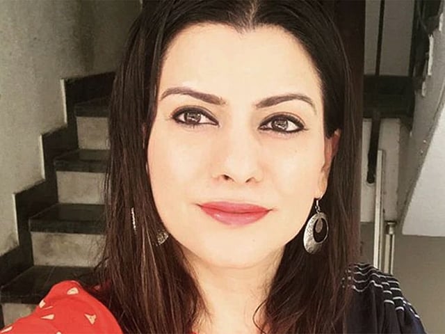  Nidhi Razdan