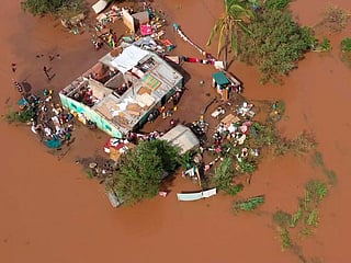Photos: Cyclone Eloise leaves hundreds homeless in Mozambique