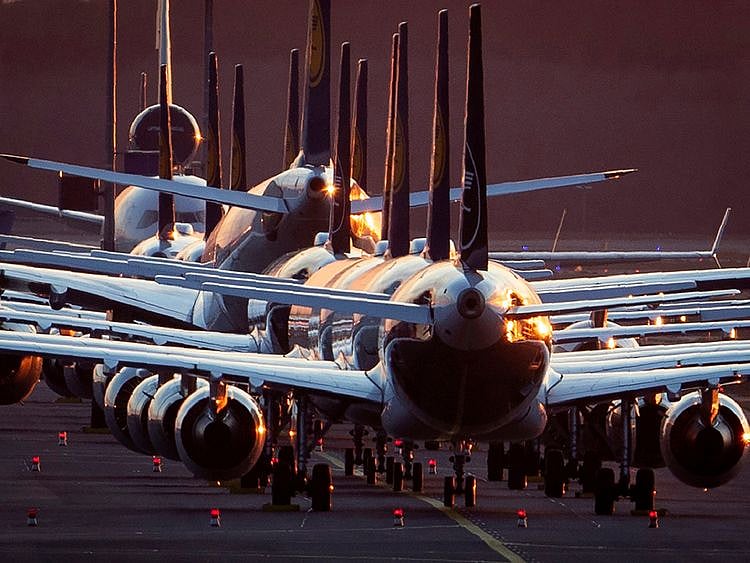 STOCK Lufthansa aircraft airlines