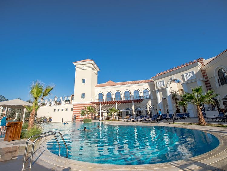The resort-style swimming pool at The Country Club