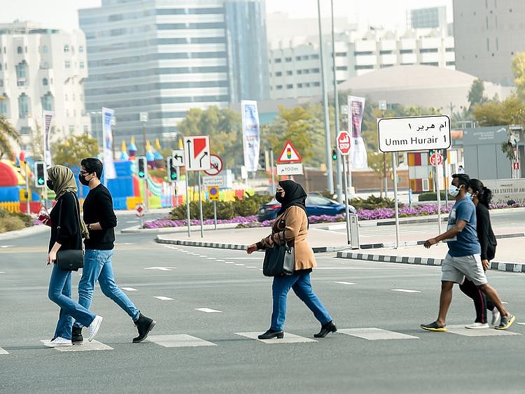 Stock Social distancing in Dubai