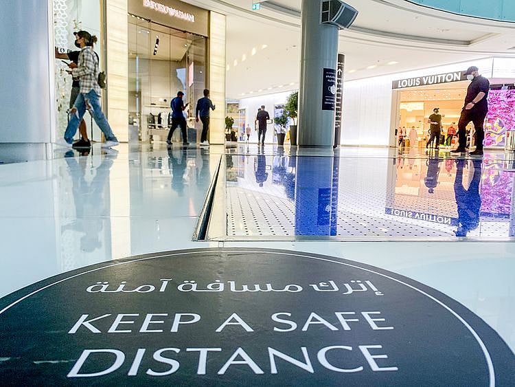 Stock Social distancing in Dubai