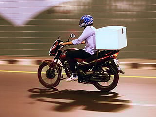 Oman enforces mandatory licences for food delivery agents from September 1