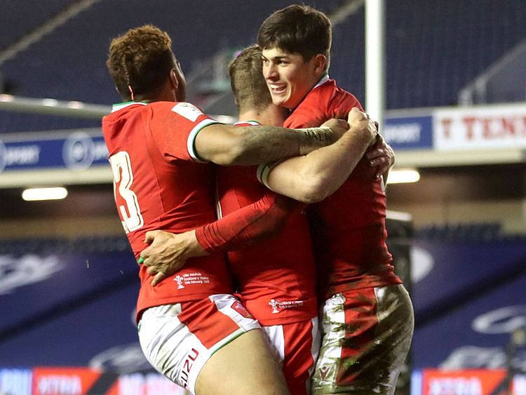 Wales defeated Scotland 25-24 at Murrayfield