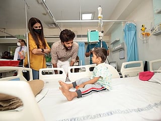 Photos: Bollywood actors Riteish Deshmukh and Genelia D’Souza spread cheer among children with cancer