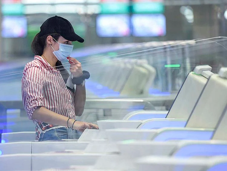 Stock Dubai airport 2021
