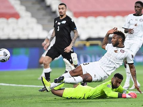 Al Jazira and Baniyas played out a thrilling 3-3 draw, which saw the 'Pride of Abu Dhabi' and Sharjah Club perched jointly on top of the league.