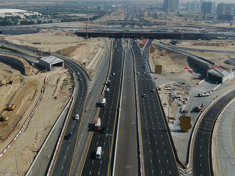 Dubai al ain road-1613811757862