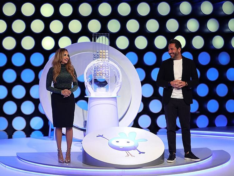 Wissam-Braidy-and-Aishwarya-Ajit-during-the-13th-Mahzooz-live-weekly-draw-1613896594734