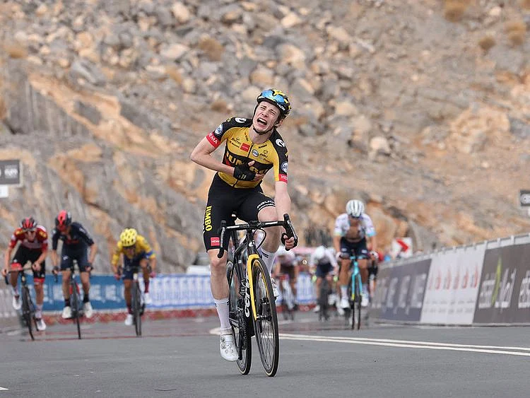 Jonas Vingegaard wins Stage 5 of the UAE Tour at Jebel Jais