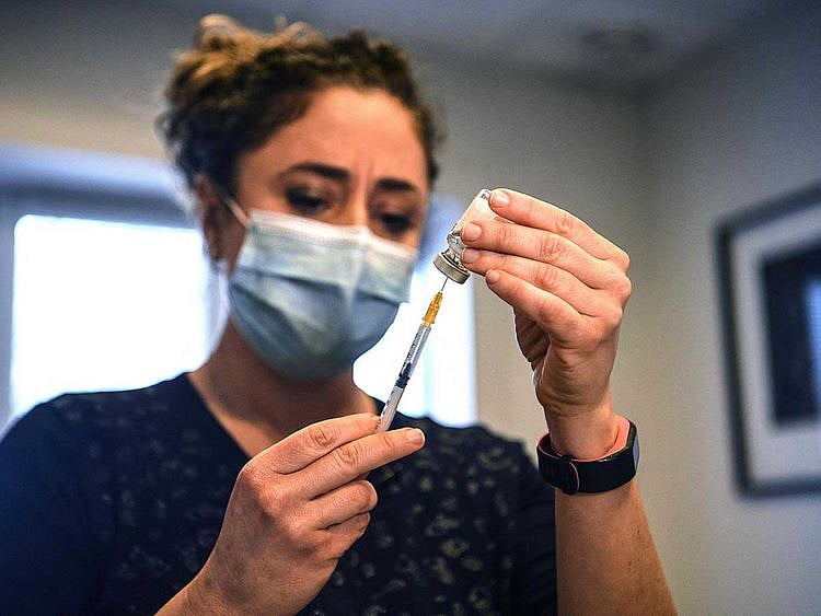 Paris vaccine covid France