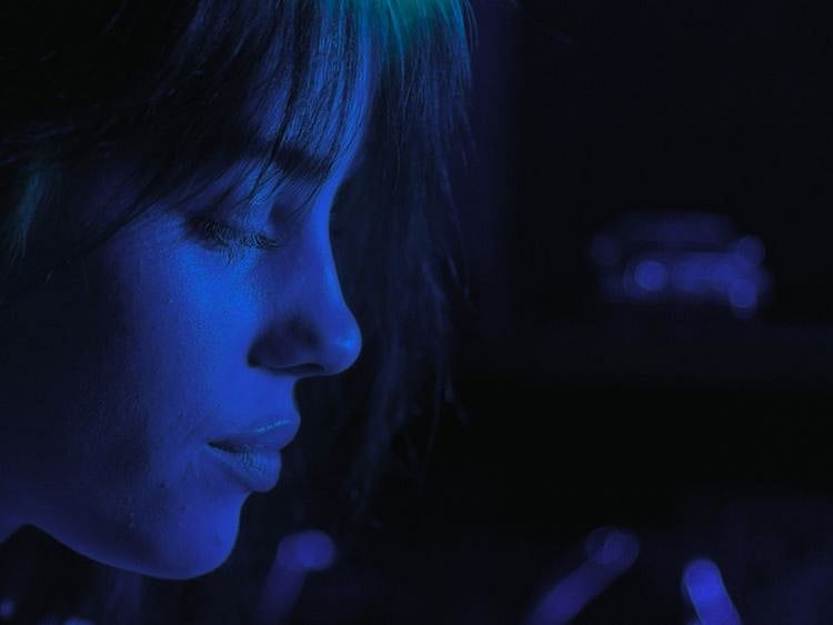 Copy of Film_Billie_Eilish__The_World’s_A_Little_Blurry_03905.jpg-739fd-1614677185397