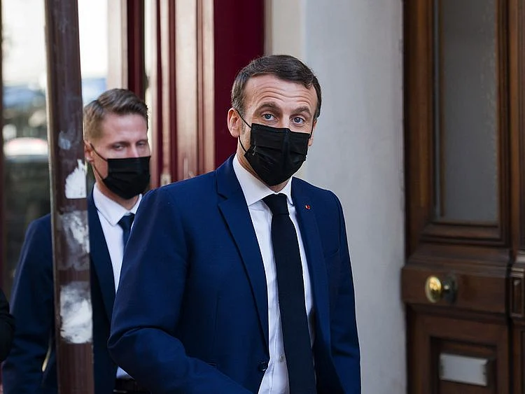 210303 Macron
