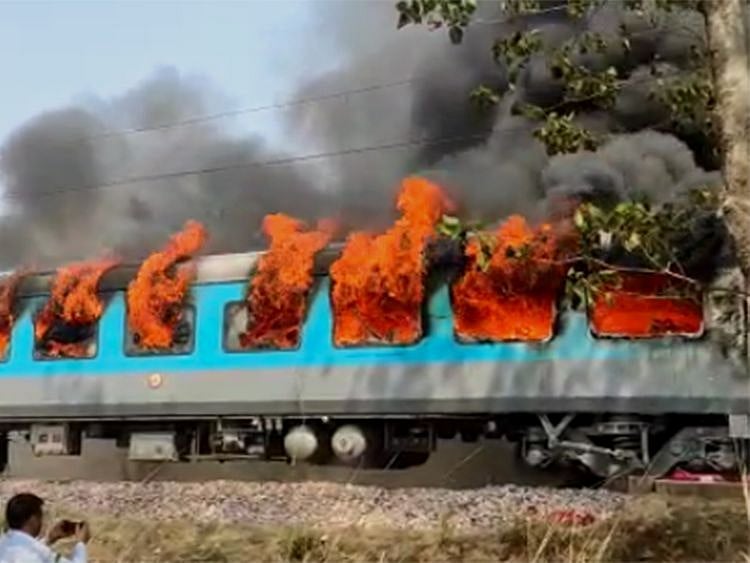 Fire on board Dehradun-bound Shatabdi Express