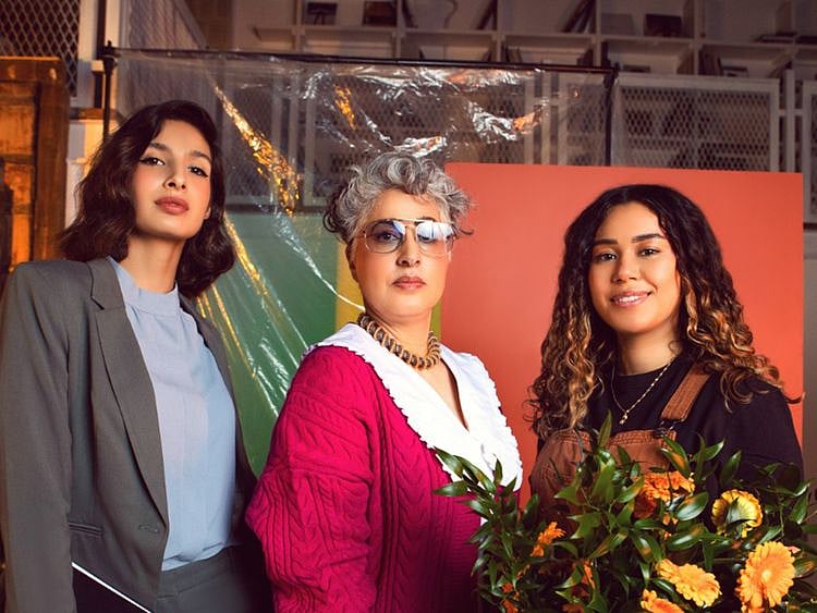 Gift the mum in your life flowers from Floward