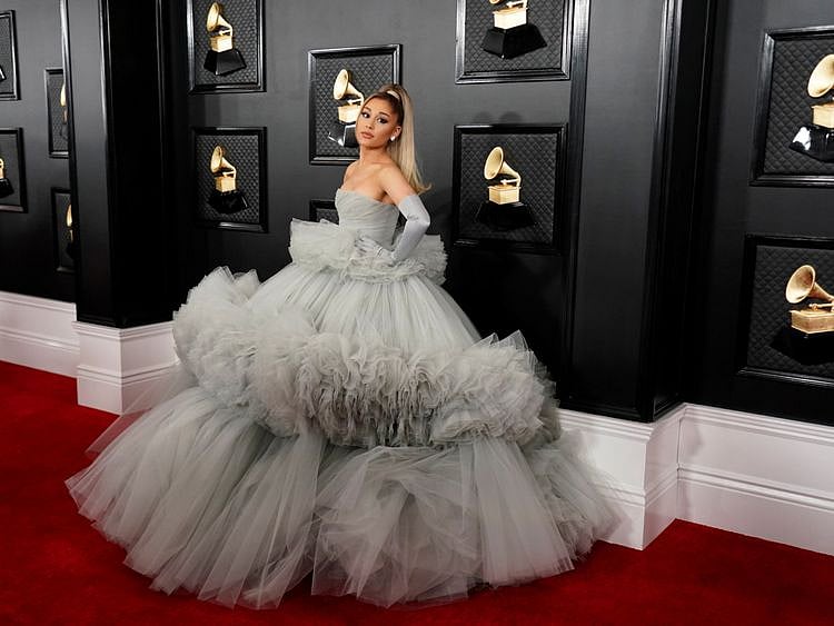 Ariana Grande-1615967770111