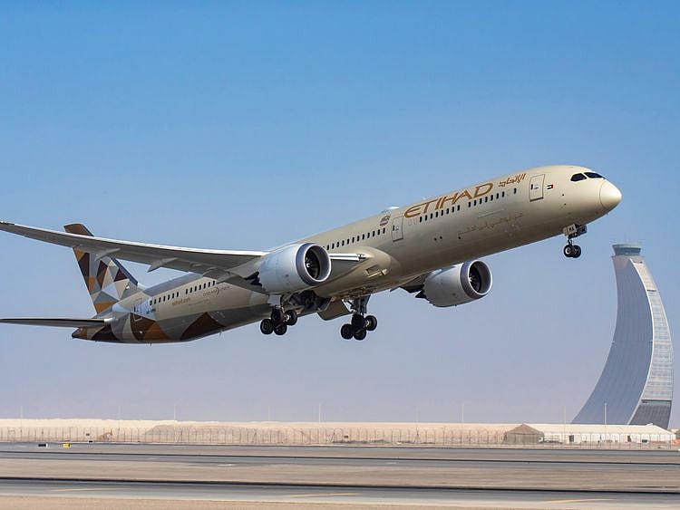 An Etihad Airways Boeing 787 Dreamliner takes off from Abu Dhabi International Airport