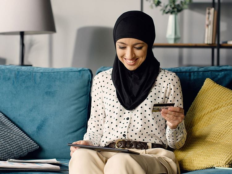 Consumers business DUNS100