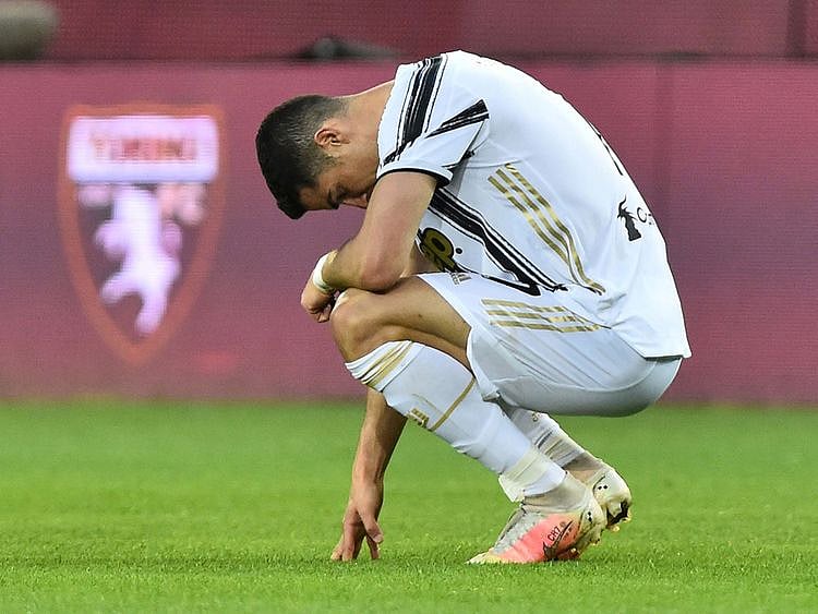 Juventus' Cristiano Ronaldo reacts after the draw with Torino 