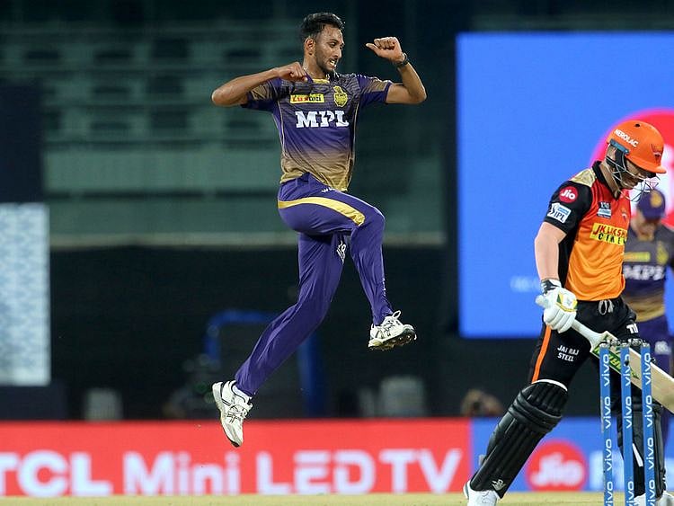 Prasidh Krishna of Kolkata Knight Riders celebrates the wicket of David Warner of Sunrisers Hyderabad. 