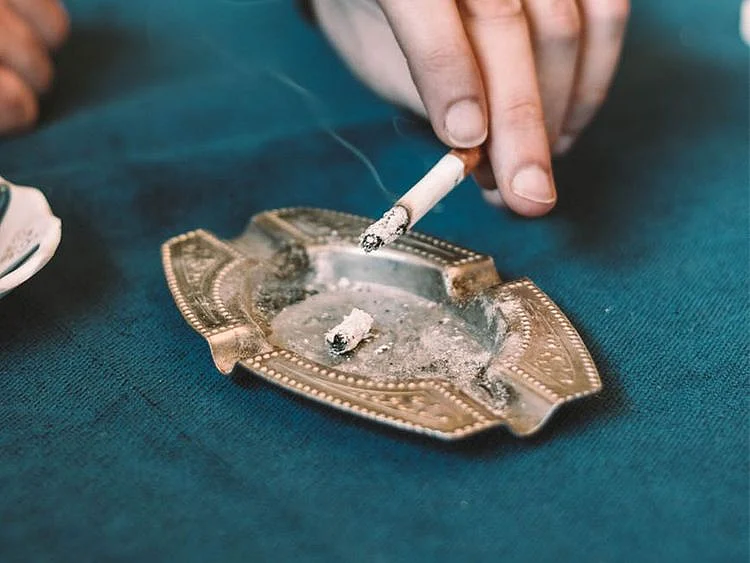 Cigarette 