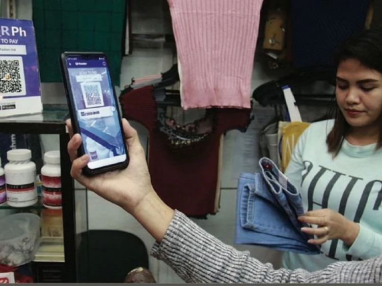 Philippine mobile phone digital payments Manila smartphone