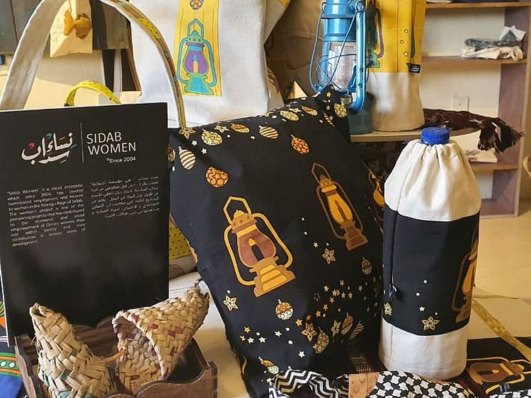  The products made are marketed through social media channels like Instagram, which command a good fan base for Sidab Women’s Association. The crafted artefacts are also showcased in Oman’s well-known museums, hotels, and stores. 