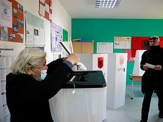 Albanians vote for new government with graft on their mind
