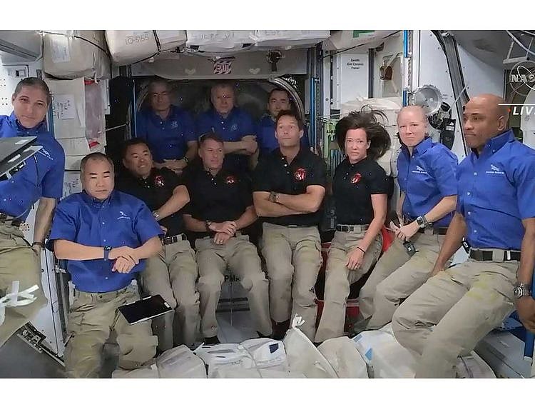 spaceX ISS NASA