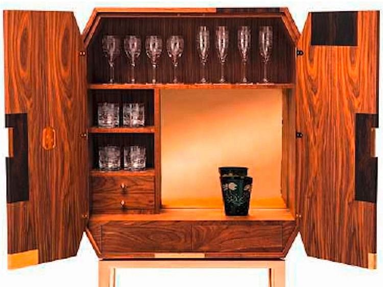 kurator_DrinksCabinet