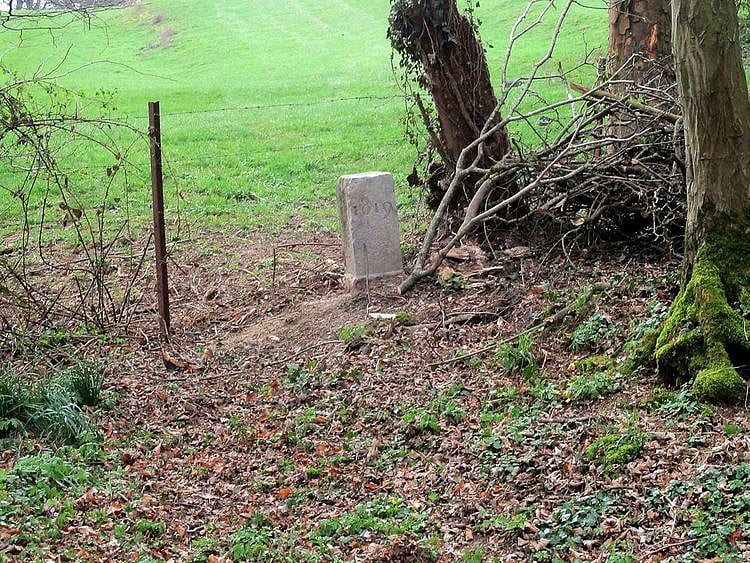 20210506 stone marker