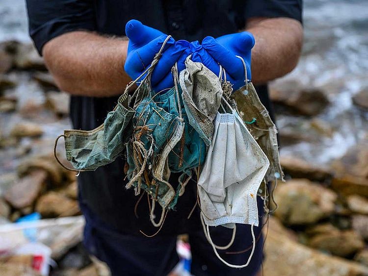 plastic mask pollution covid